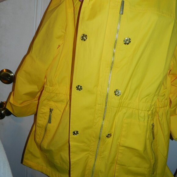 Nikki Jones Honey Gold Scarlet Raincoat Plus Sizes 🆕⌚🏃FAST⚡💨🚚 - Picture 8 of 15